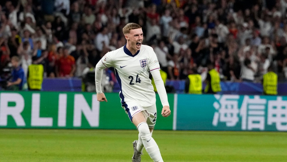 Angličan Cole Palmer oslavuje gól vo finále ME 2024 proti Španielsku.