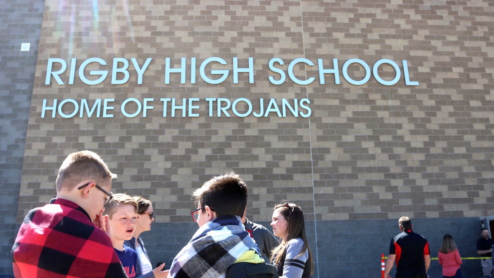 Školáčka strieľala na základnej škole v USA