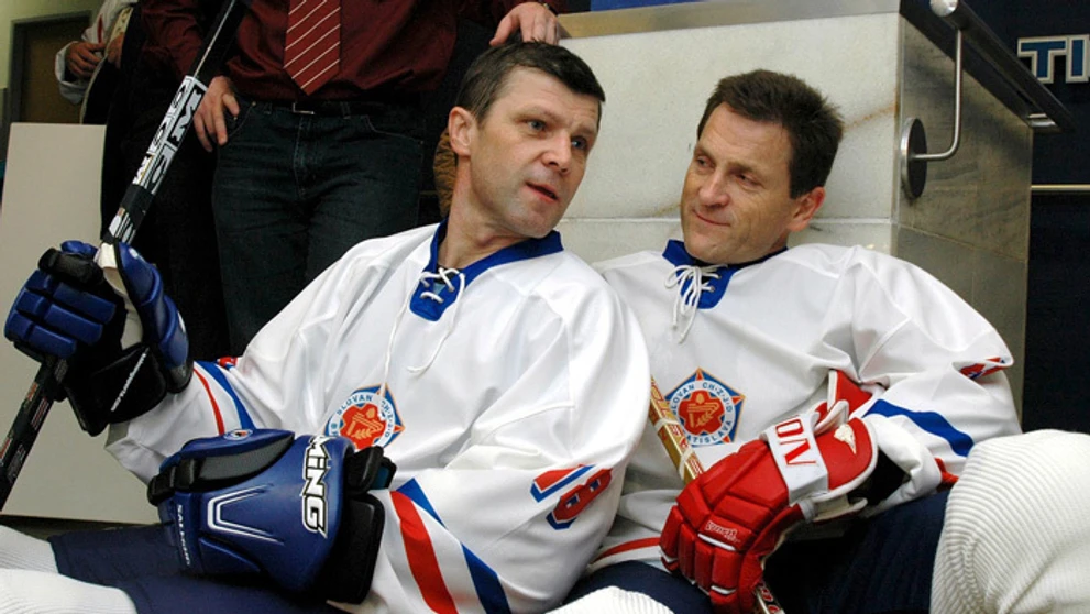 Bratia Peter a Anton Šťastný na archívnej snímke z 4.decembra 2004.