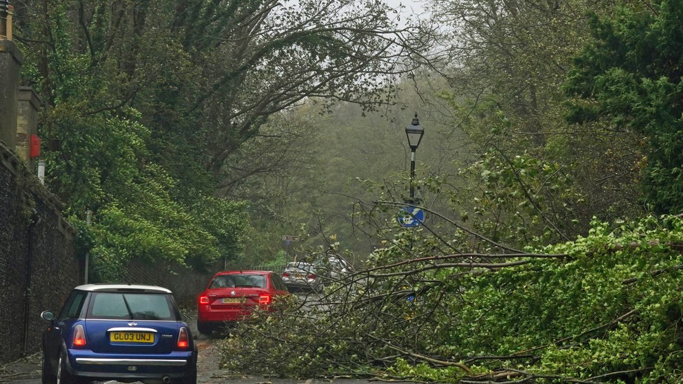 Búrka Ciarán v Anglicku 