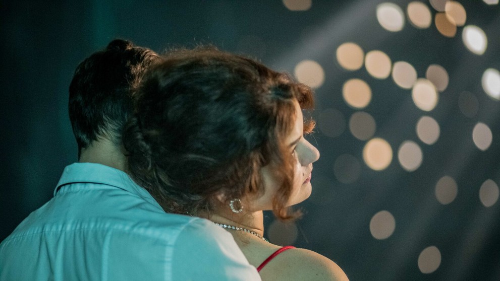 Celeste Buckingham a Matej Vávra v novom klipe Loving You.