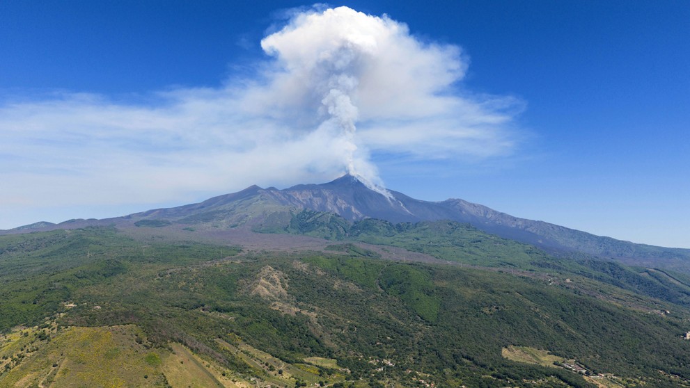 Výbuch Etny na Sicílii