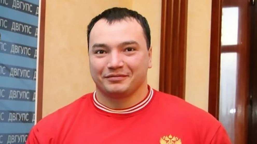 Ruský majster sveta v powerliftingu Andrej Dračev.