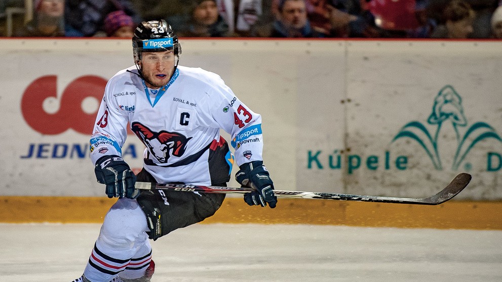 Tomáš Surový z Banskej Bystrice v dueli proti Košiciam. 