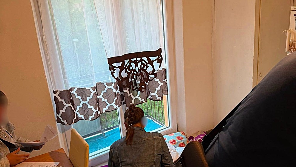 Zadržali ženu podozrivú z obchodovania s ľuďmi.