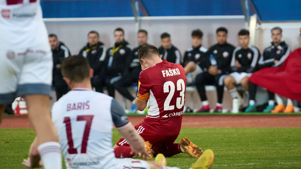 Michal Faško plače po strelenom góle proti Podbrezovej.