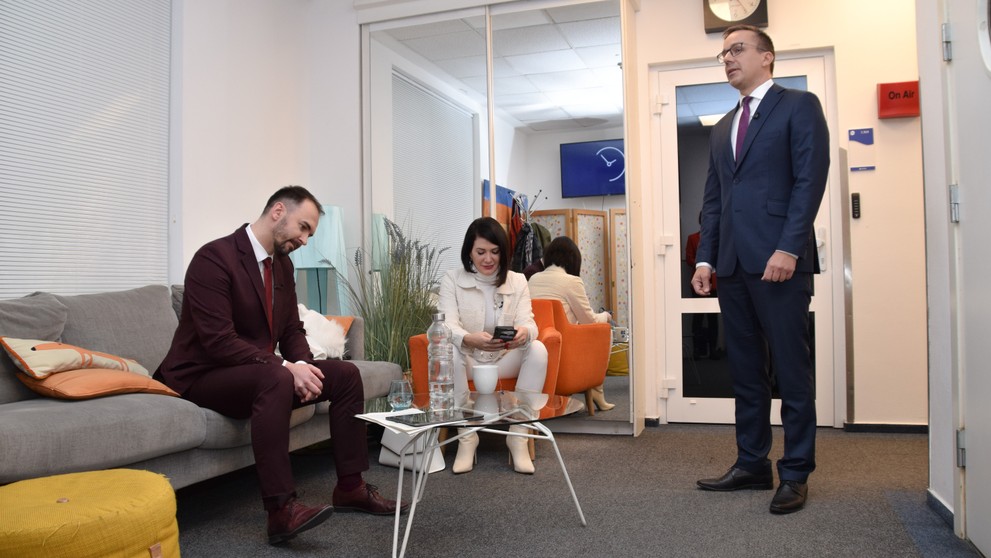 E. Tomáš, J. Bittó Cigániková a M. Šipoš v relácii Na telo plus.