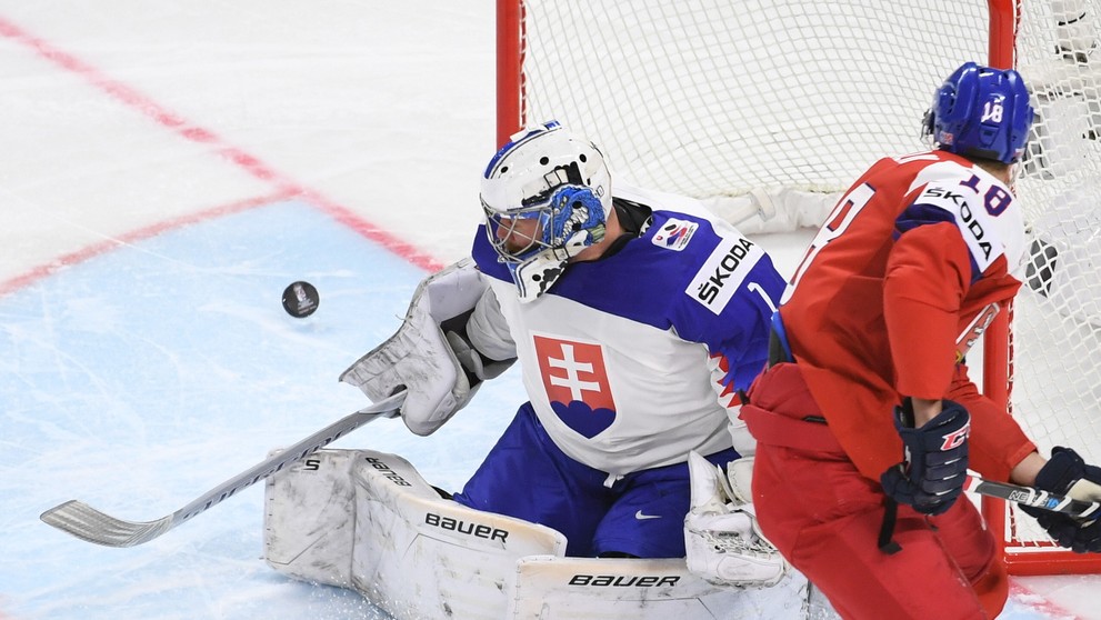 Marek Čiliak pred Dominikom Kubalíkom.