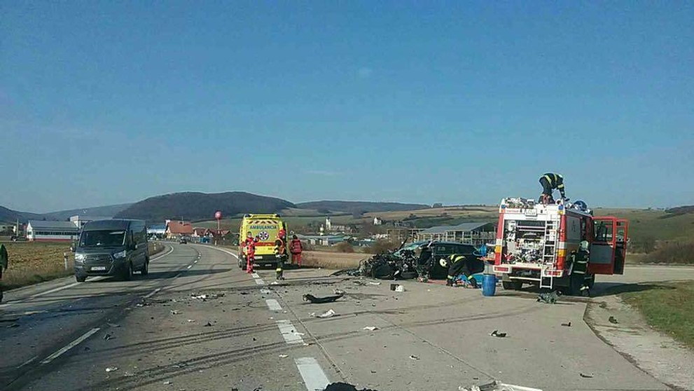 Nehoda pri obci Kostolná-Záriečie.