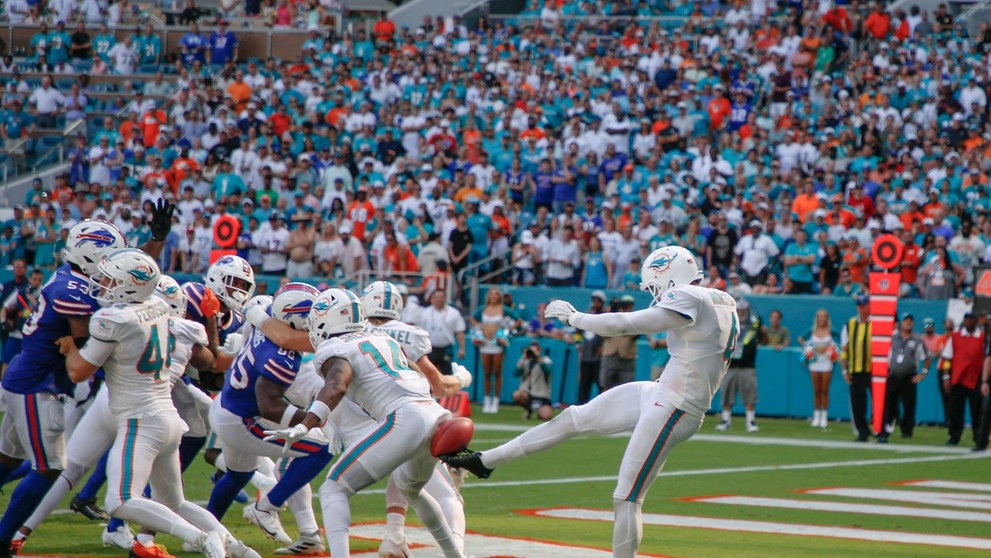 Úsmevná momentka zo zápasu americkej NFL.