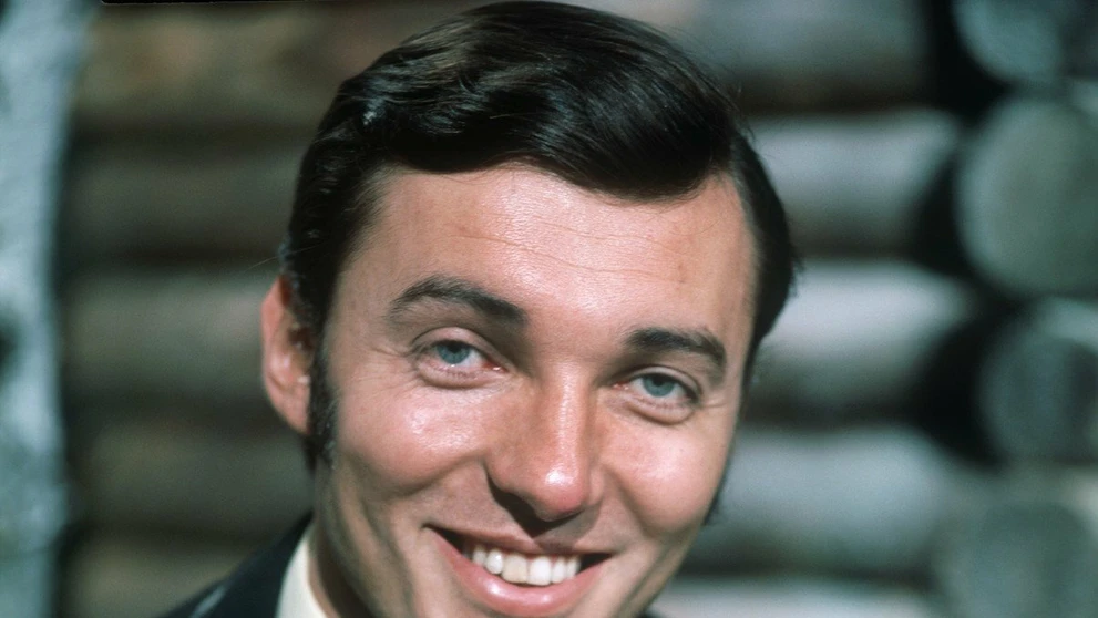 Karel Gott (vpravo) na archívnej fotke