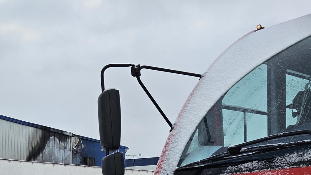 Požiar haly na letisku v Brne (1)