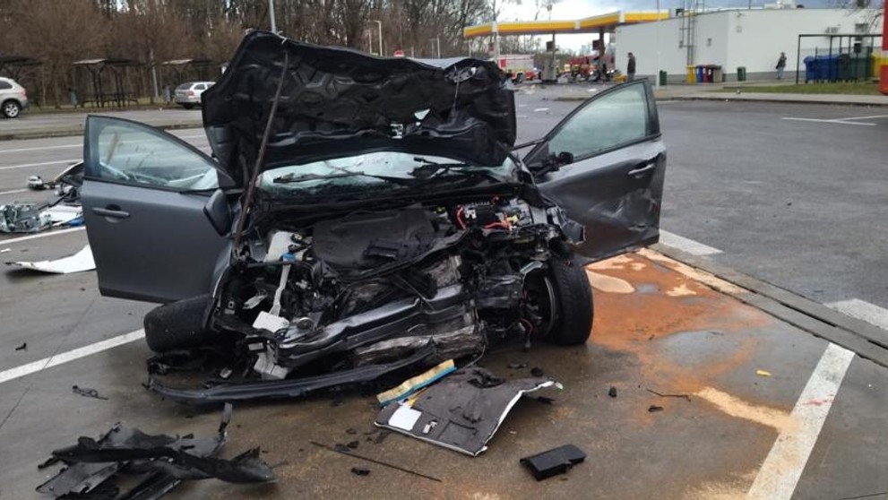 Na D1 vodič zdemoloval jeden zo stojanov na čerpacej stanici