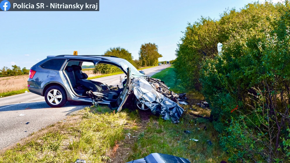 Čelná zrážka dvoch áut