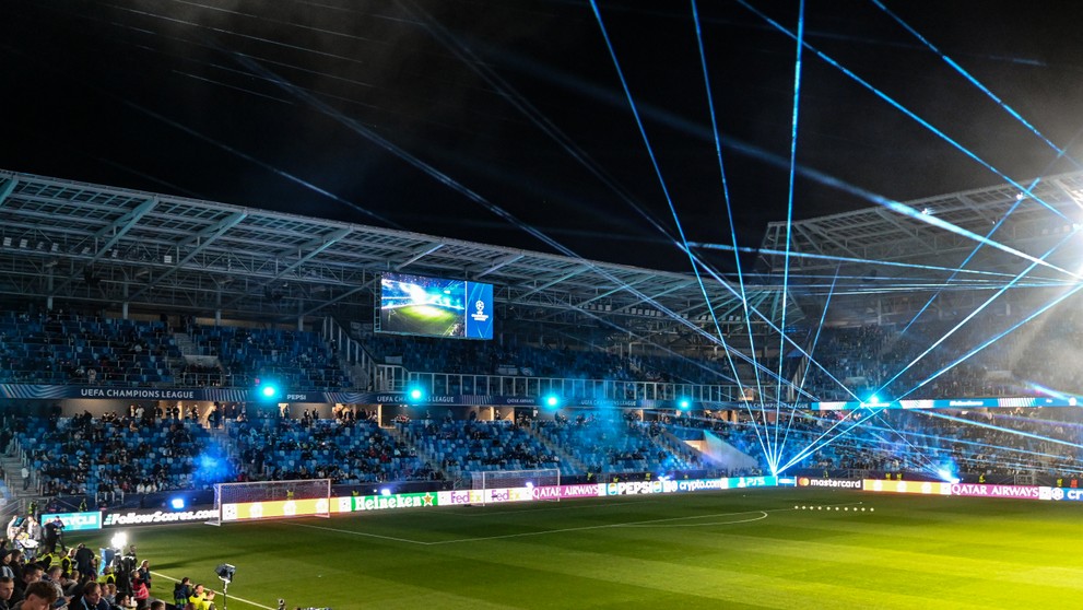 Svetelná šou na Tehelnom poli