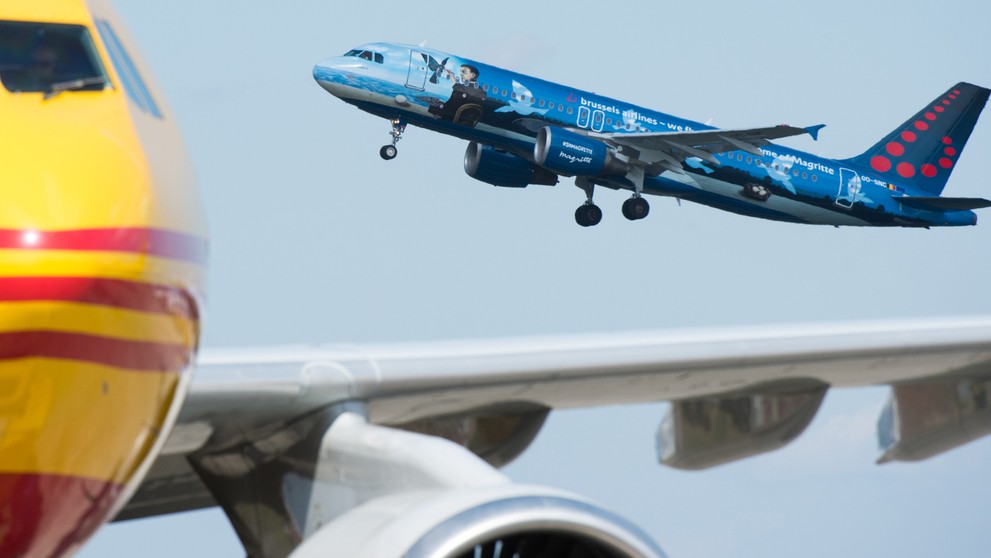 Lietadlo leteckého dopravcu Brussels Airlines odlieta z bruselského letiska Zaventem 3. apríla 