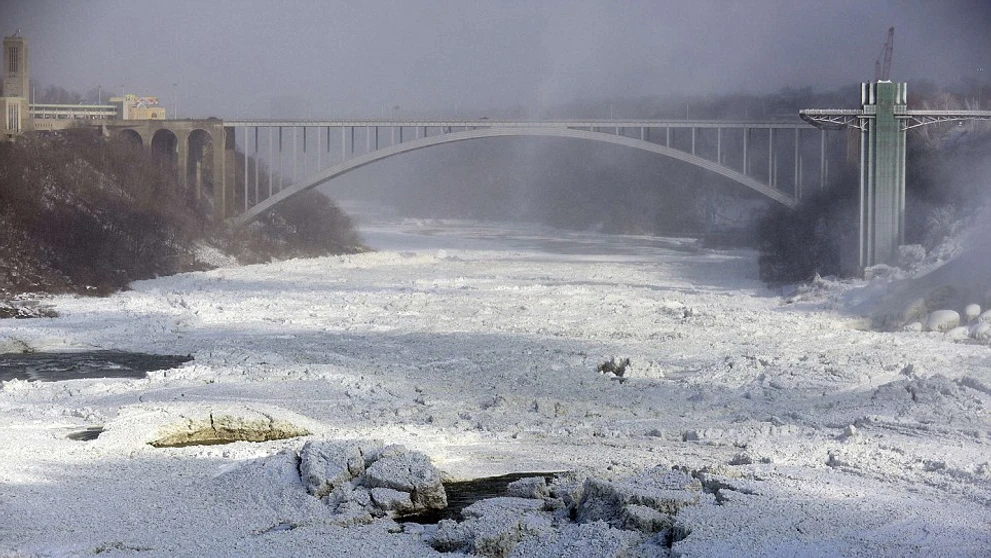 Zamrznuté Niagarské vodopády