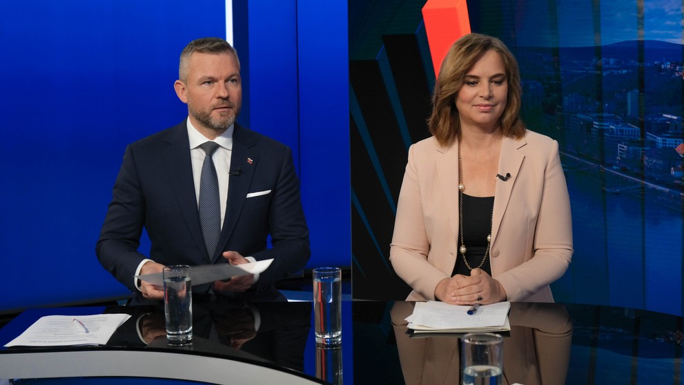 Veronika Remišová a Peter Pellegrini v relácii Na telo.