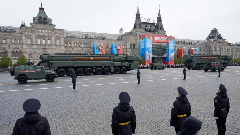 vozidlá prevážajúce strategické balistické rakety JARS