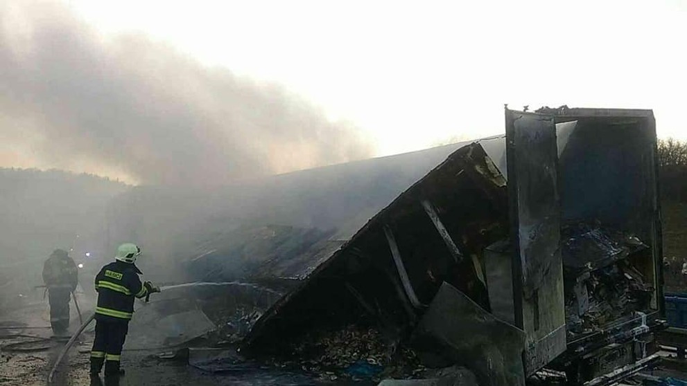 Nehoda na rýchlostnej ceste R3 v katastri obce Horná Lehota.