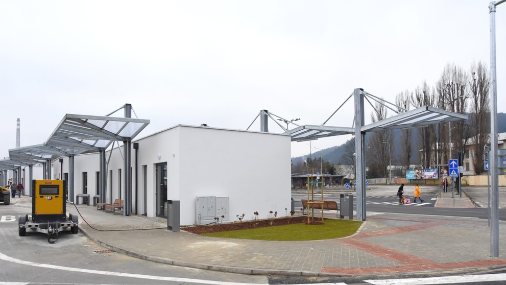 Vynovená autobusová stanica v Trenčíne.