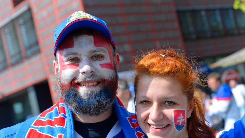 Na snímke slovenskí fanúšikovia pred zápasom Slovensko - Taliansko.