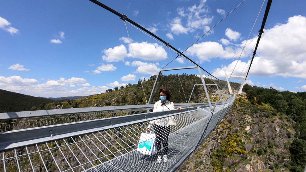 Najdlhší visutý most pre peších na svete je v Portugalsku