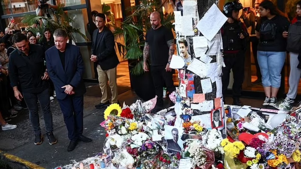 Geoff Payne na mieste, kde bol jeho syn nájdený mŕtvy