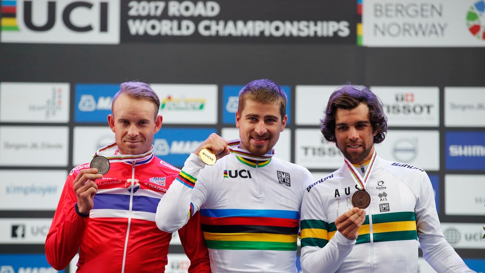 Trojnásobný majster sveta Peter Sagan, strieborný Nór Alexander Kristoff a bronzový Austrálčan Michael Matthews.