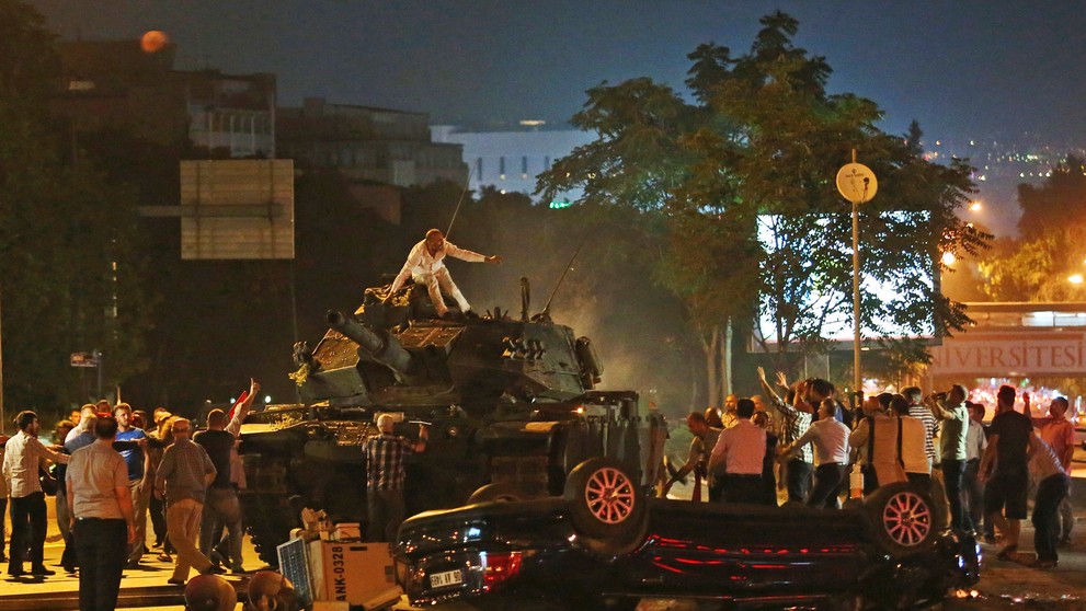 Tanky počas prevrat aj v tureckej Ankare.