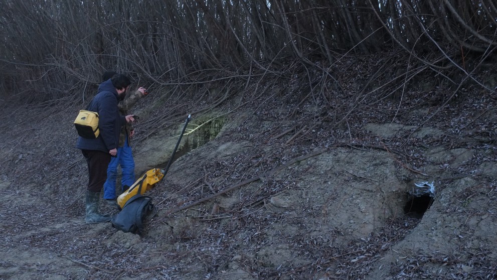Na dne vodnej nádrže Liptovská Mara vznikla jaskyňa. 