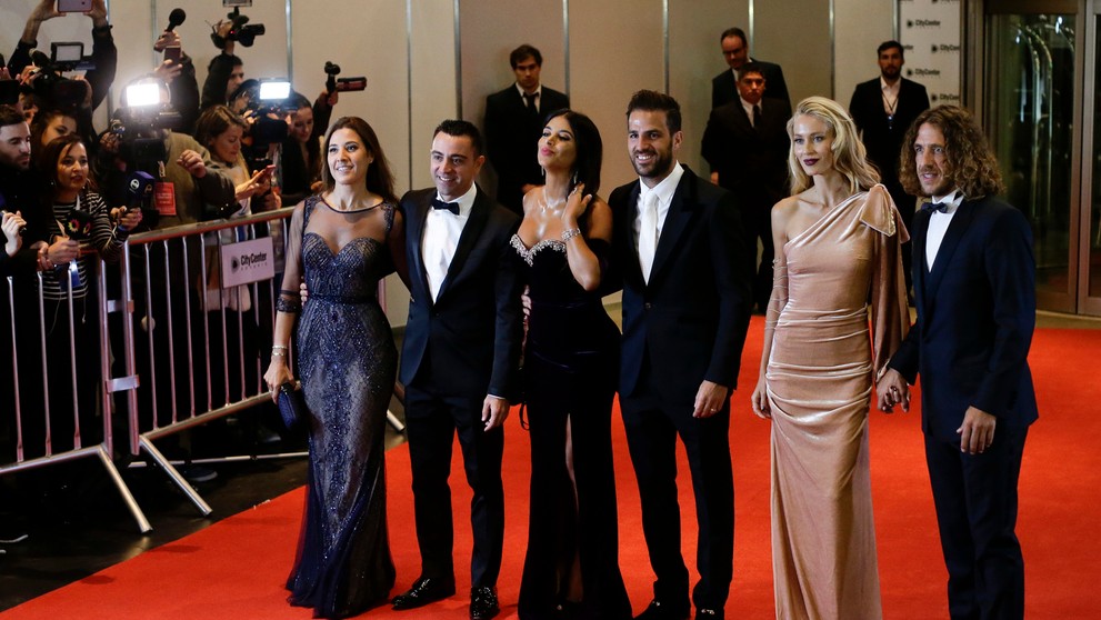 Sprava Carles Puyol, Vanessa Lorenzová, Cesc Fabregas, Daniella Semaanová, Xavier Hernandez a Nuria Cunillerová.
