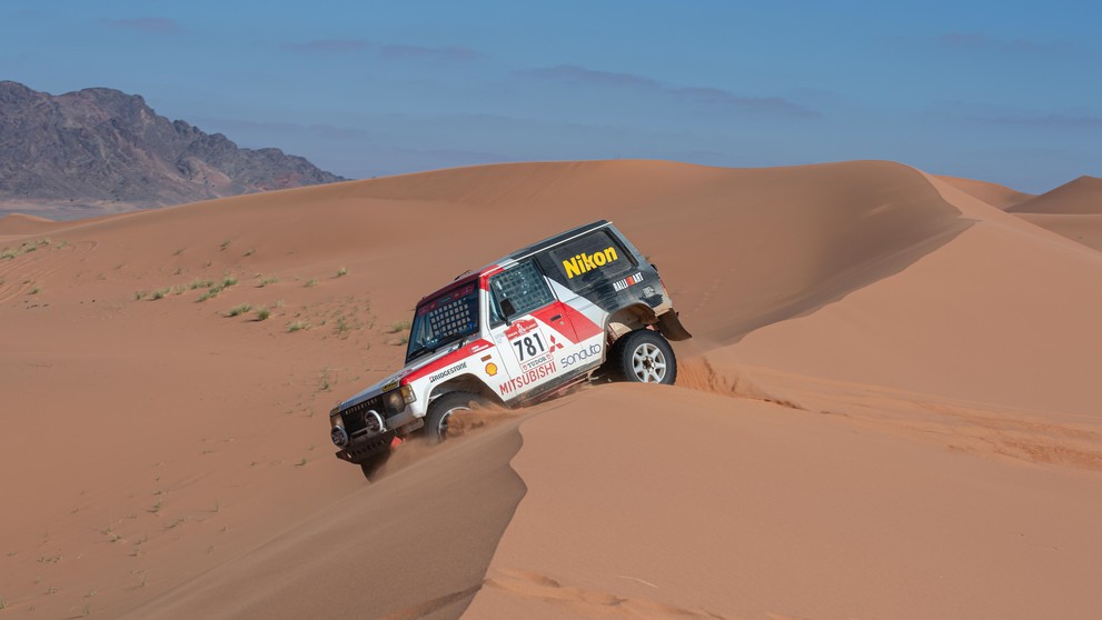 Mitsubishi Pajero 3000 L141G