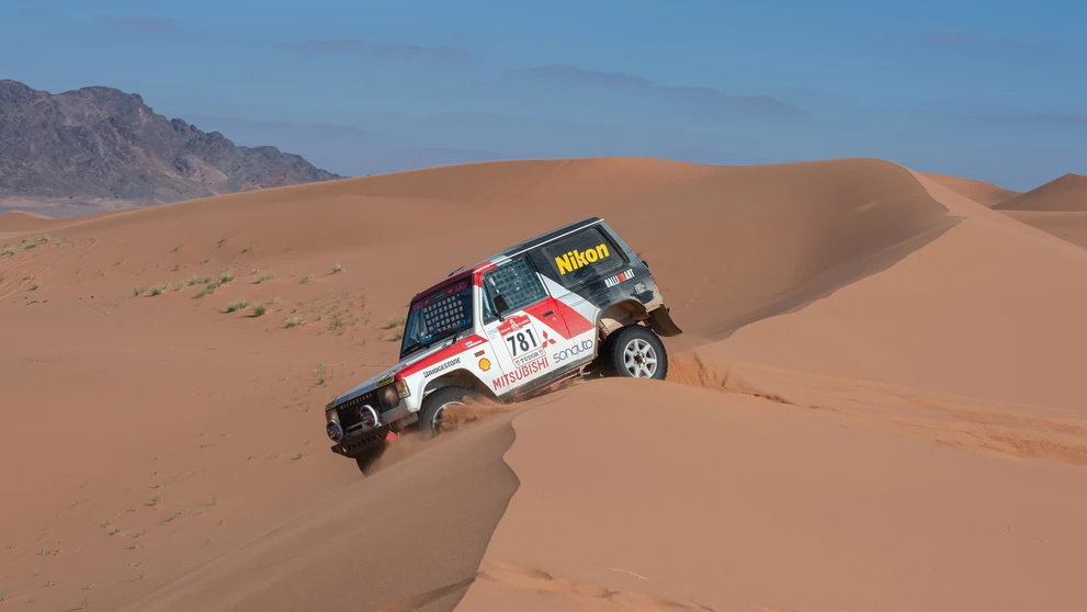 Mitsubishi Pajero 3000 L141G