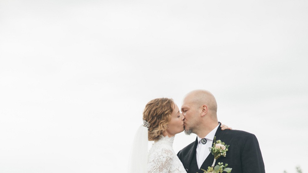 Manželský bozk Márie a Maroša.