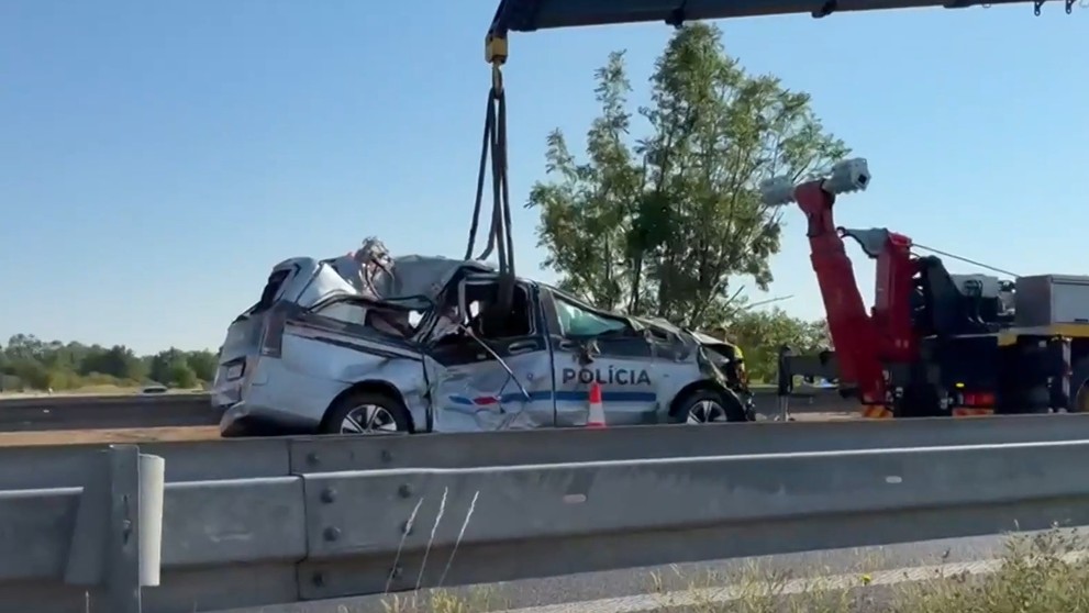 Nehoda policajného auta na D1.
