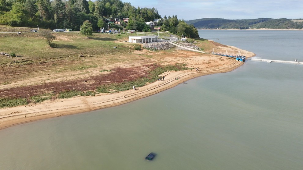 Auto skončilo v Domaši