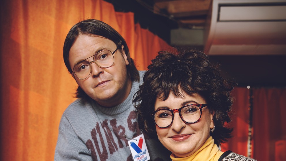 Hráči Manchesteru City oslavujú gól v dueli na pôde Aston Villy.