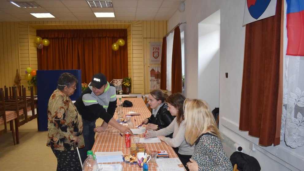 Voľby v Sudinciach, okres Krupina.