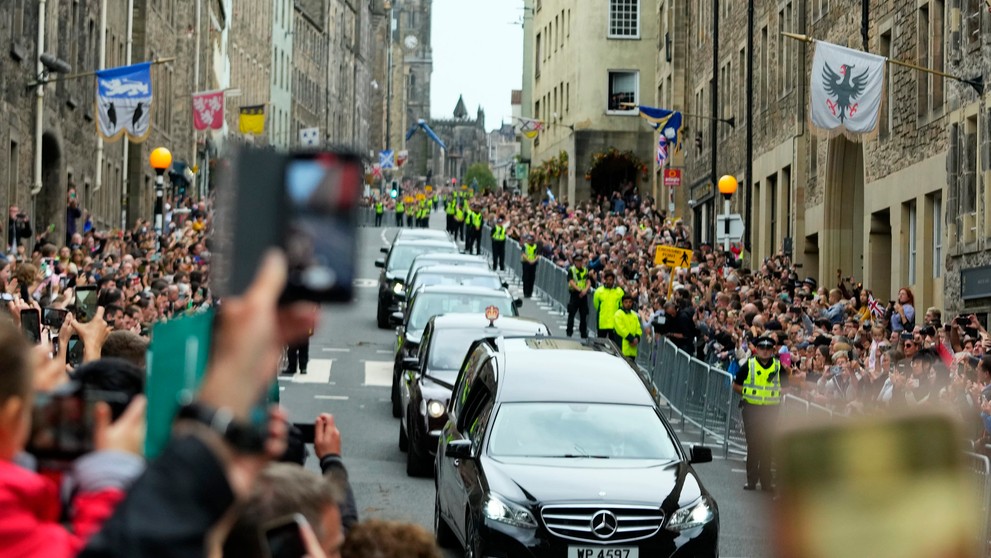 Konvoj pozostával s niekoľkých áut