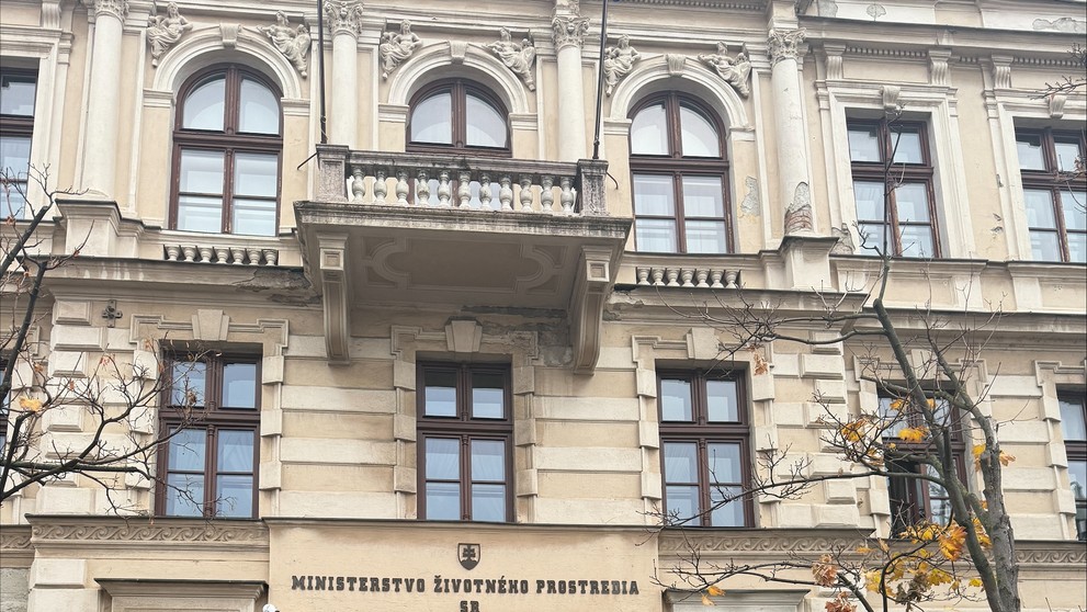 Greenpeace Slovensko blokuje ministerstvo životného prostredia
