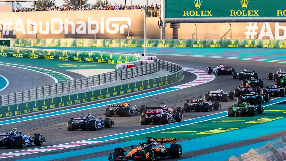 Štart Veľkej ceny Abú Zabí.