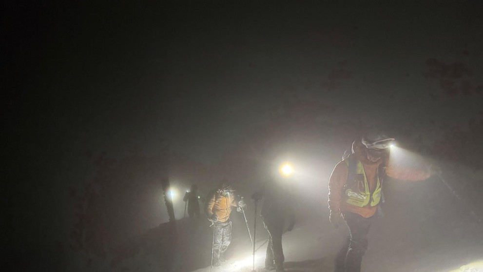 Horskí záchranári pomáhala uviaznutým turistom v Nízkych Tatrách.