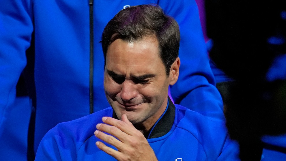 Roger Federer sa lúči s kariérou.