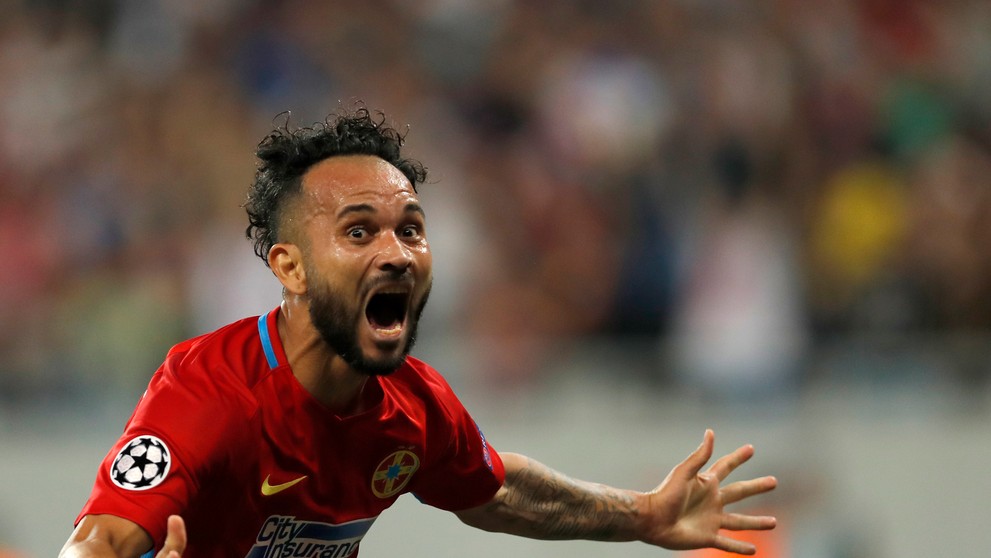 Júnior Morais z FCSB sa teší z gólu v sieti Sportingu v odvete predkola play-off LM.