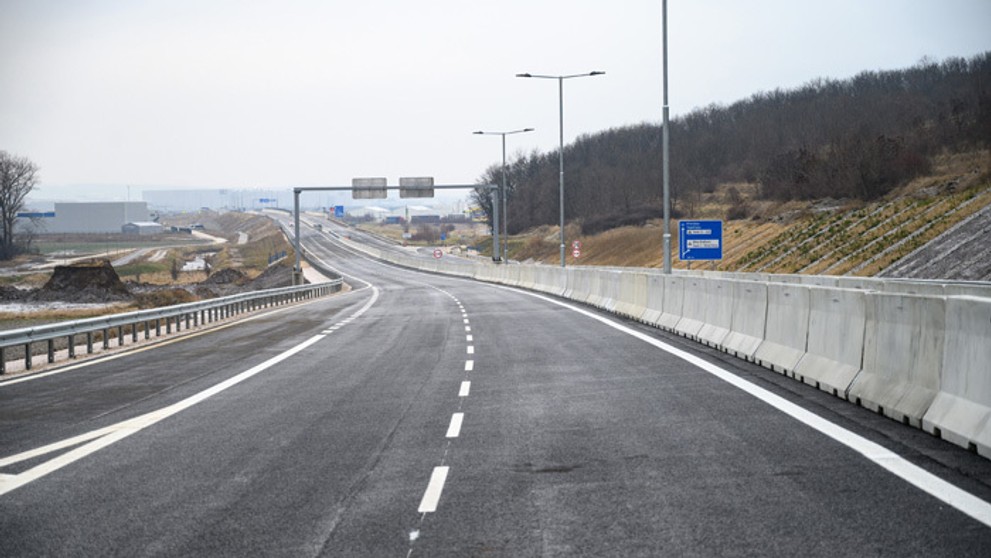 Mimoúrovňová križovatka Šindolka v Nitre.