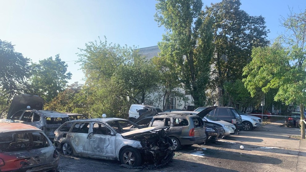 Požiar áut v Bratislave.