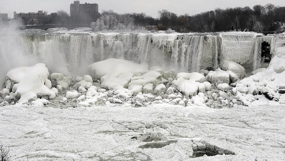 Zamrznuté Niagarské vodopády