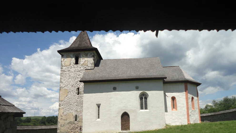 Kostol sv. Matúša v Zolnej  pochádza z poslednej tretiny 13. storočia.