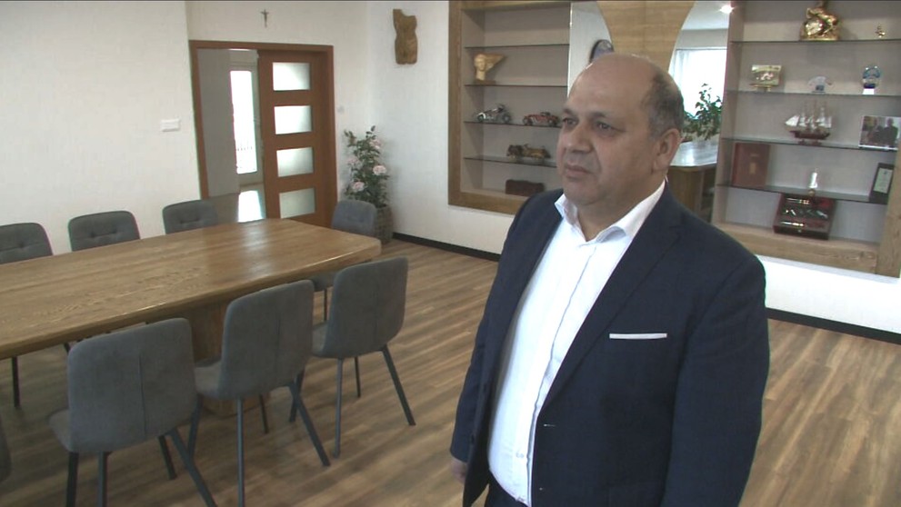 Kanceláriu starostu v Jarovniciach.